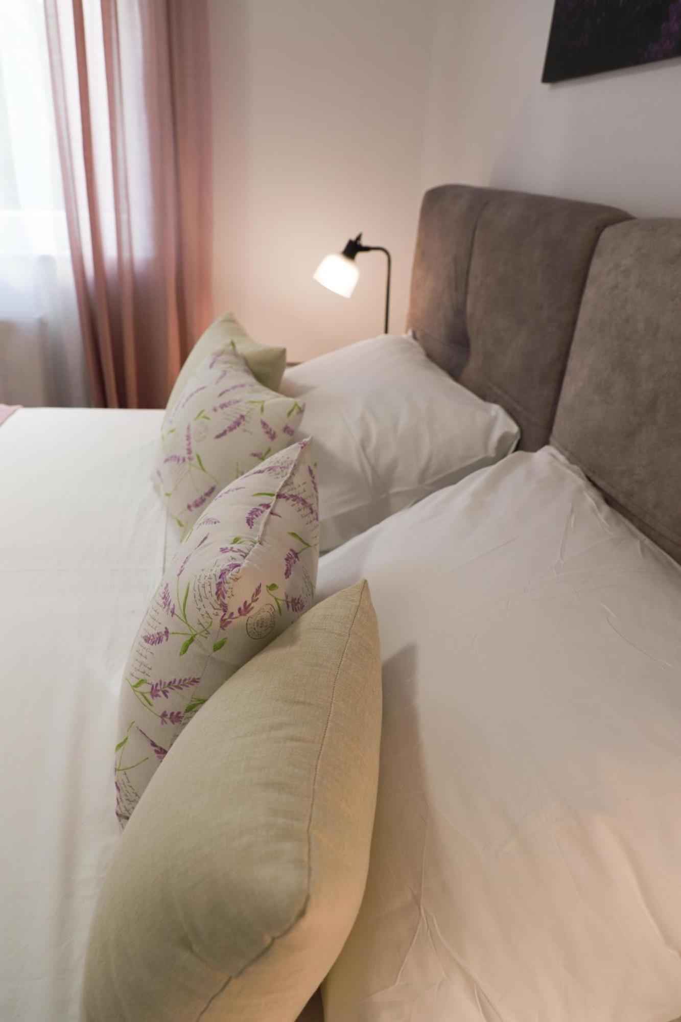 Holiday Apartments Ivano & Leo - Private Parking Zadar Exterior foto