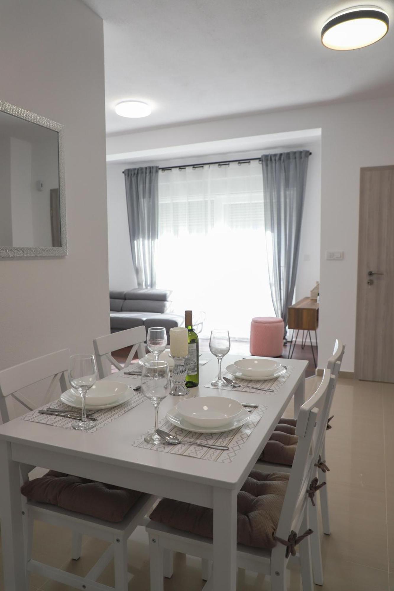 Holiday Apartments Ivano & Leo - Private Parking Zadar Exterior foto